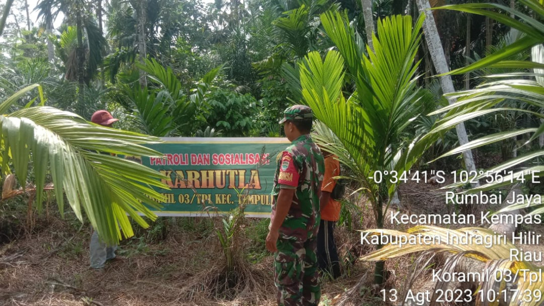 Upaya Antisipasi, Babinsa Koramil 03/Tpl  Patroli Rutin Karlahut Sekaligus Sosialisasi
