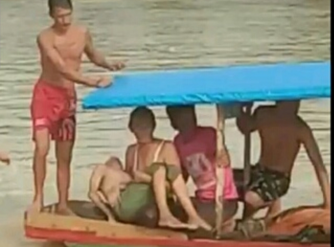 Pencarian Masih Dilakukan, Adit dan Tiga Temannya Hanyut Terbawa Arus Sungai Indragiri