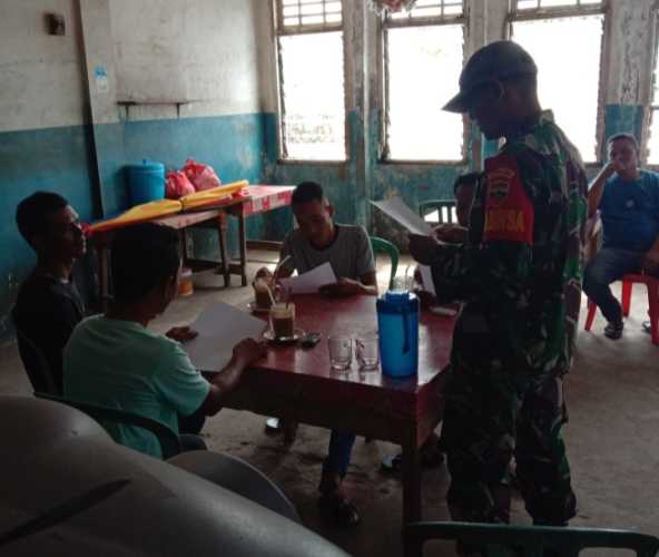 Babinsa Koramil 04/Kuindra Merekrut Di Berbagai Kalangan Untuk Komcad