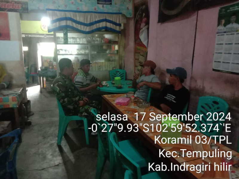 Sambil Ngopi Babinsa 03/Tpl Komsos Dengan Warga Binaan