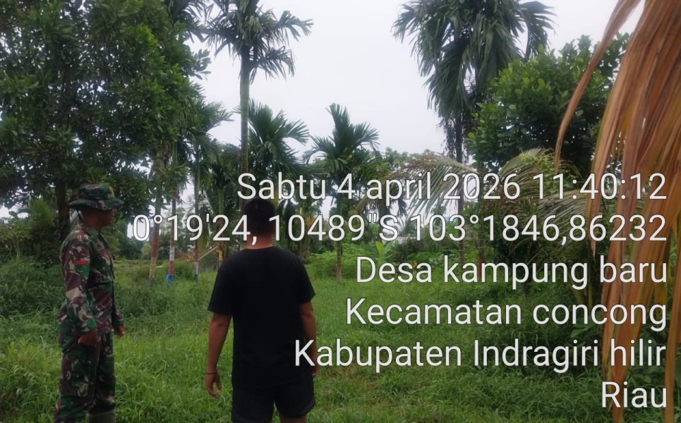 Babinsa Koramil 04/Kuindra Lakukan Langkah Antisipasi Karhutla Melalui Patroli Tapal Batas