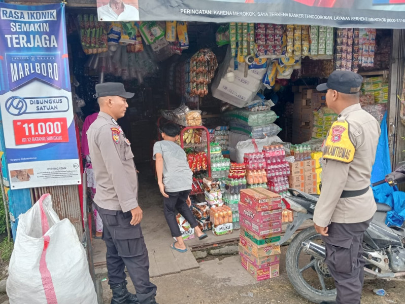 Polsek Kempas Pantau Harga Bahan Pokok Usai Pilkada dan Jelang Natal & Tahun Baru