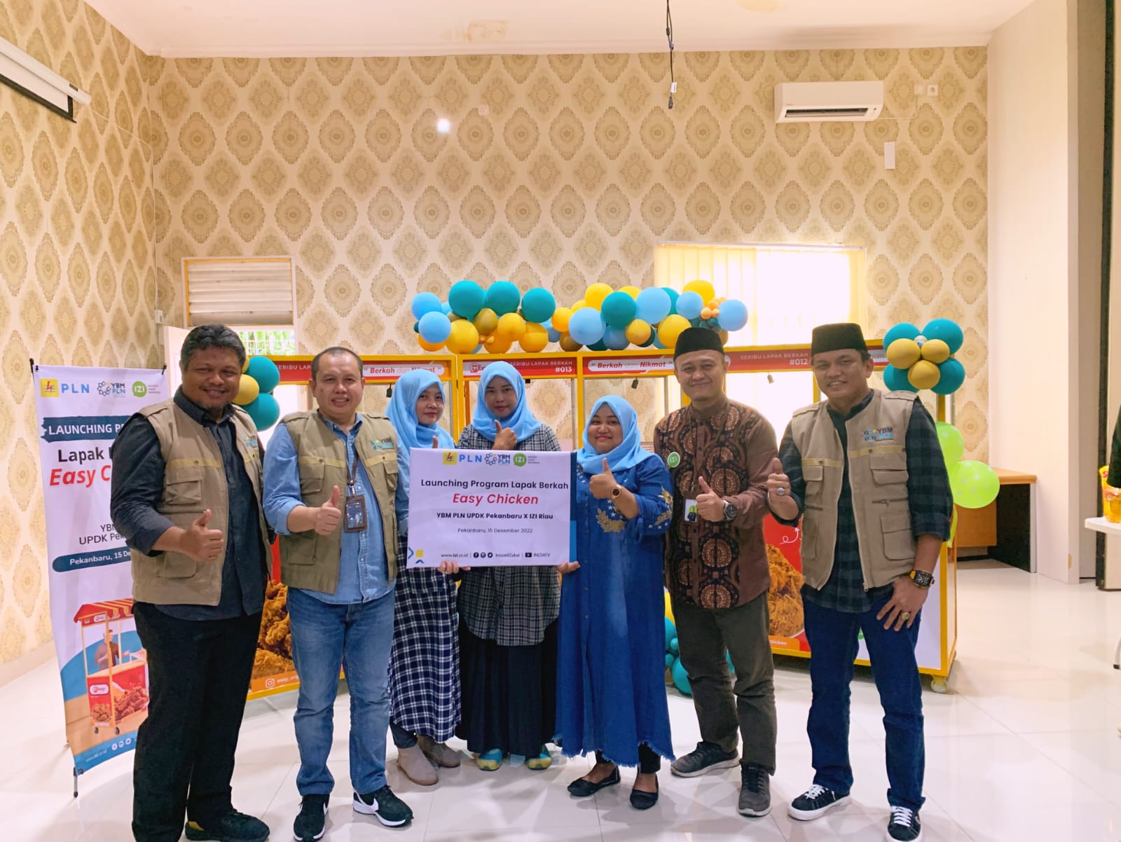 Meningkatkan Perekonomian Rakyat, YBM PLN UPDK Pekanbaru Bersinergi Bersama IZI Riau Gelar Launching Easy Chicken