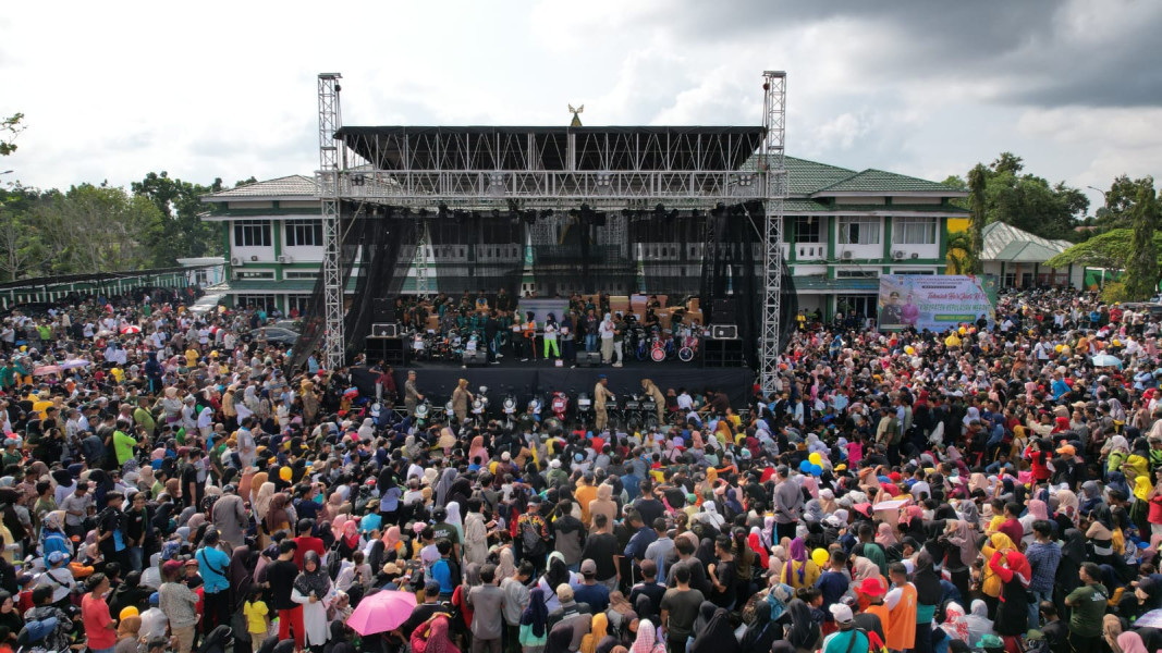 Puluhan Ribu Masyarakat Ramaikan Jalan Santai Hari Jadi Kepulauan Meranti ke-15
