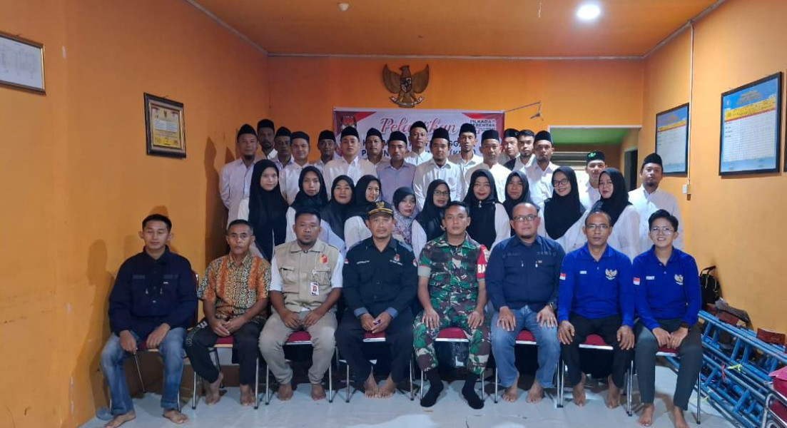 Babinsa Koramil 05/Gas Pratu Risma Syahputra Hadiri Pelantikan KPPS Di Desa Teluk Sungkan