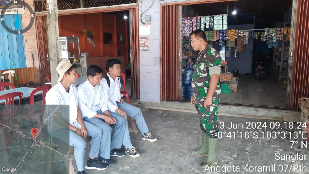 Babinsa Serma Damrianto Rutinkan Pelaksanaan Komsos di Binaan