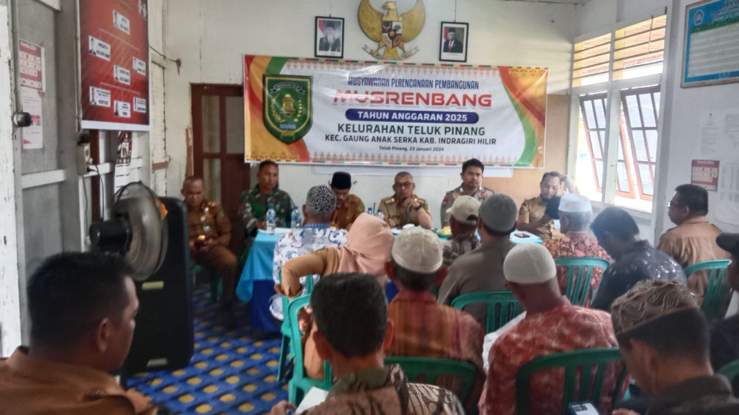 Dukung Pembangunan Kelurahan Teluk Pinang, Babinsa Koramil 05/GAS Kopda Umar Nasution Hadiri Musrenbang