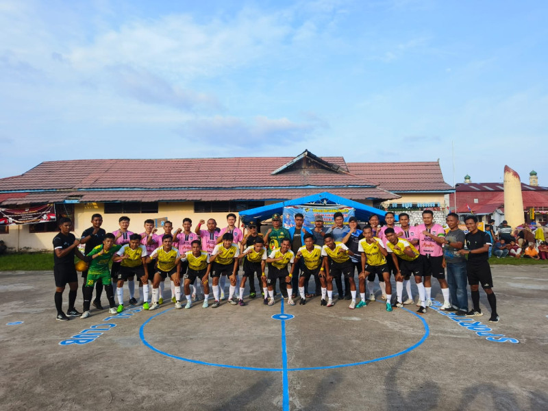 Resmi Tutup Turnamen Futsal KNPI CUP Ini Pesan Danramil Lettu Slamet Kepada Pemuda