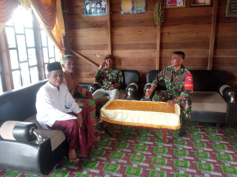 Pada Bulan Ramadhan, Babinsa Koramil 04/Kuindra Himbau Masyarakat Untuk Jaga Kesehatan