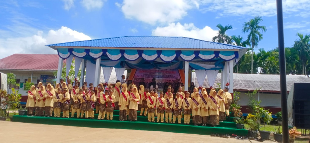 Babinsa Koramil 05/Gas Sertu Guntur Hadiri Khataman dan Pelepasan Siswa SDN 008 Simpang Gaung