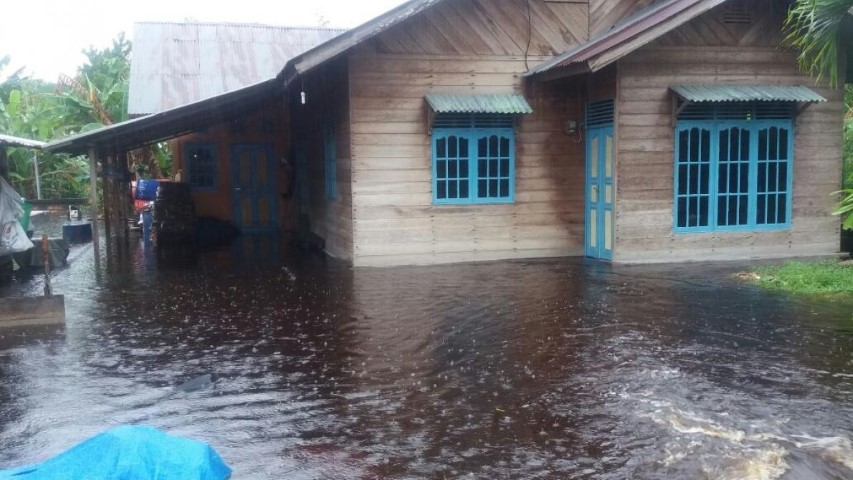 Diguyur Hujan Lebat, Puluhan Rumah di Bengkalis Terendam Banjir