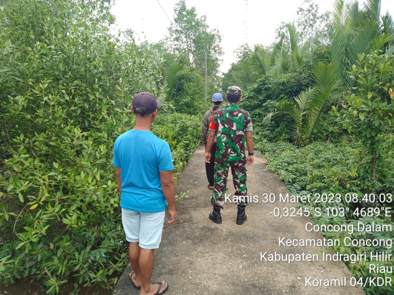 Patroli Rutin Karhutla Babinsa Koramil 04/Kuindra di Wilayah Binaan