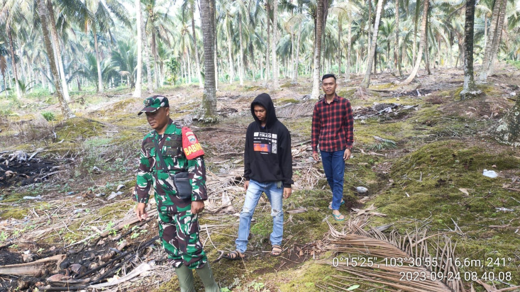 Daerah Rawan Kebakaran, Babinsa Koramil 10/Pelangiran Turun Untuk Patroli Karlahut