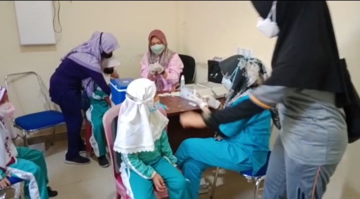 Polres Inhil Antar Jemput Anak Usia Sekolah untuk Vaksinasi