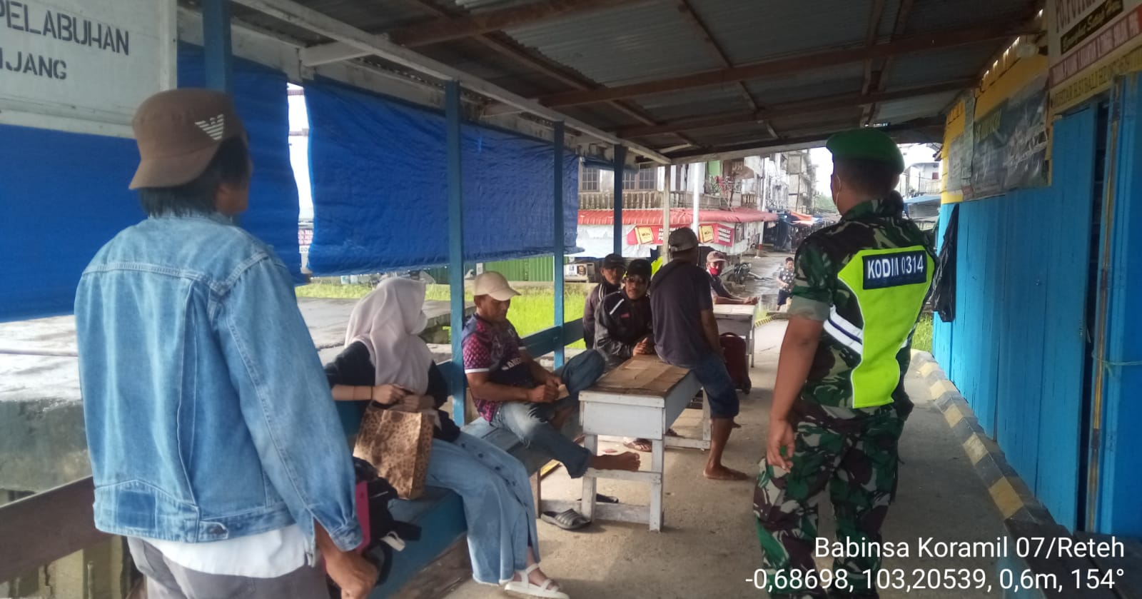 Himbauan Terus Dilakukan Oleh Babinsa Koramil 07/Reteh Terkait Penerapan Prokes