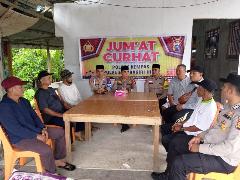 Melalui Jumat Curhat, Kapolsek Kempas Ajak Warga Datang ke TPS Gunakan Hak Pilih