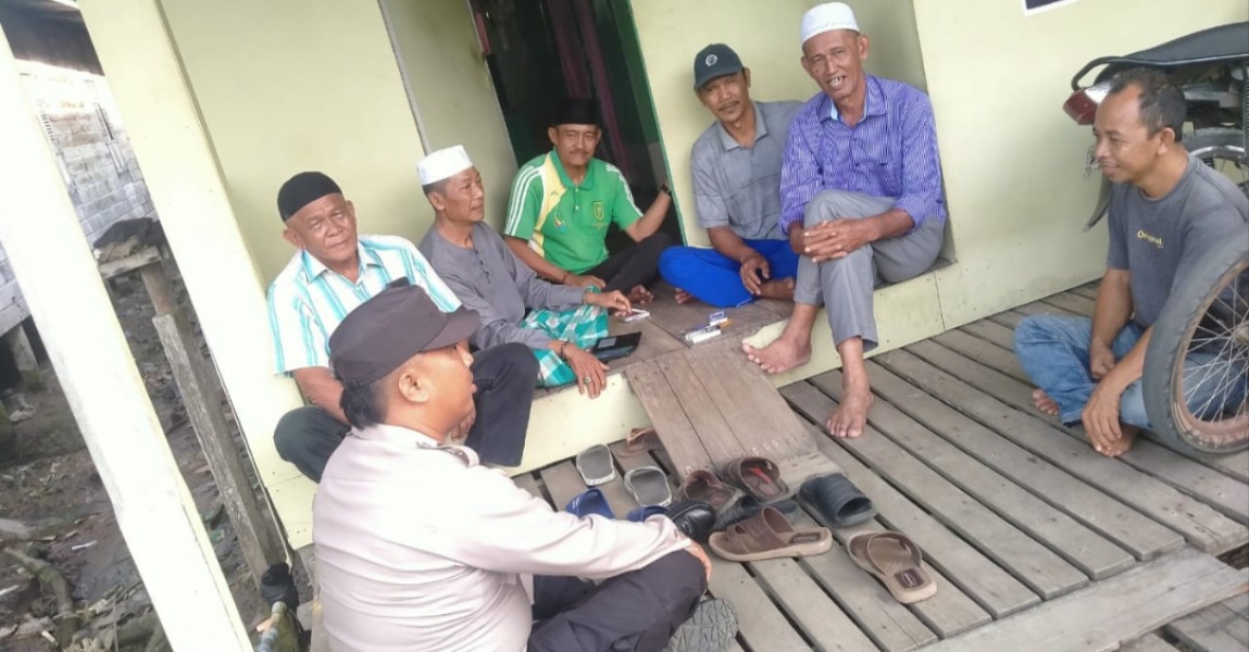 Jalin Silaturahmi & Pelihara Kamtibmas Personel Polsek Enok tingkatkan Kegiatan Sambang warga