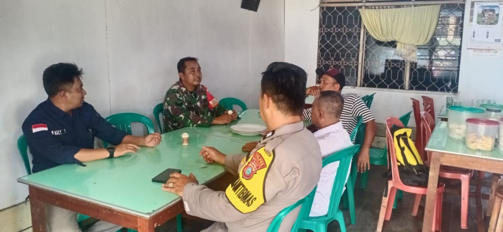 Babinsa 05/Gas Sertu Guntur Laksanakan Komsos Bersama Masyarakat Binaan