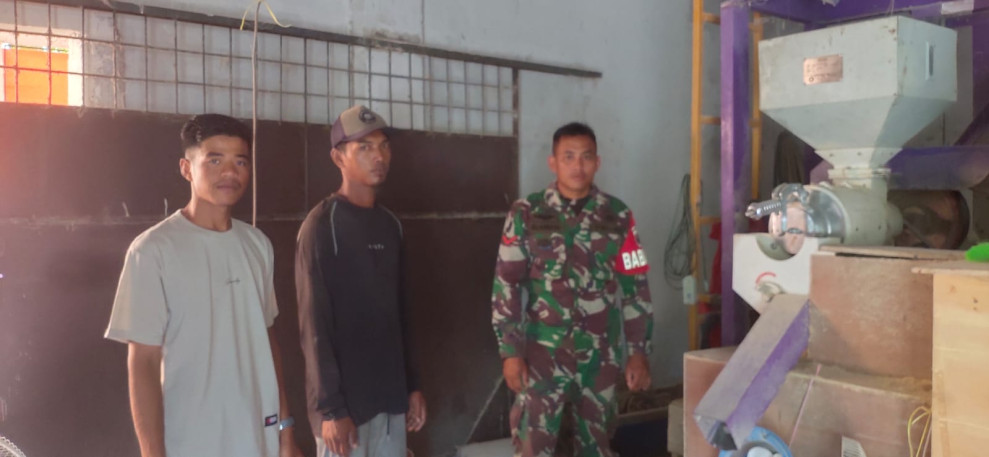 Ciptakan Pilkada Damai, Koramil 07/Reteh Terus Jalin Silaturahmi Dengan Masyarakat