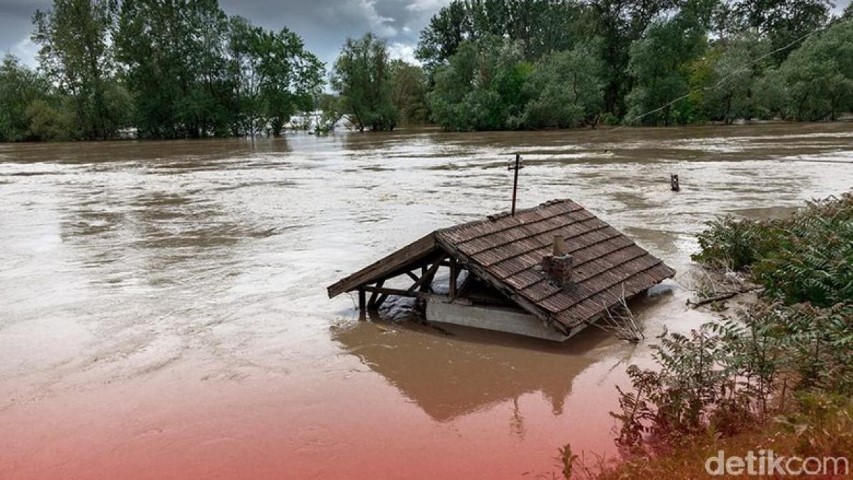 Banjir Rendam Ratusan Rumah di Sanggau Kalbar