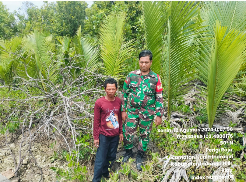 Terkait Kebakaran, Babinsa Koramil 04/Kuindra Turun Untuk Lakukan Patroli Karhutla Dengan Warga