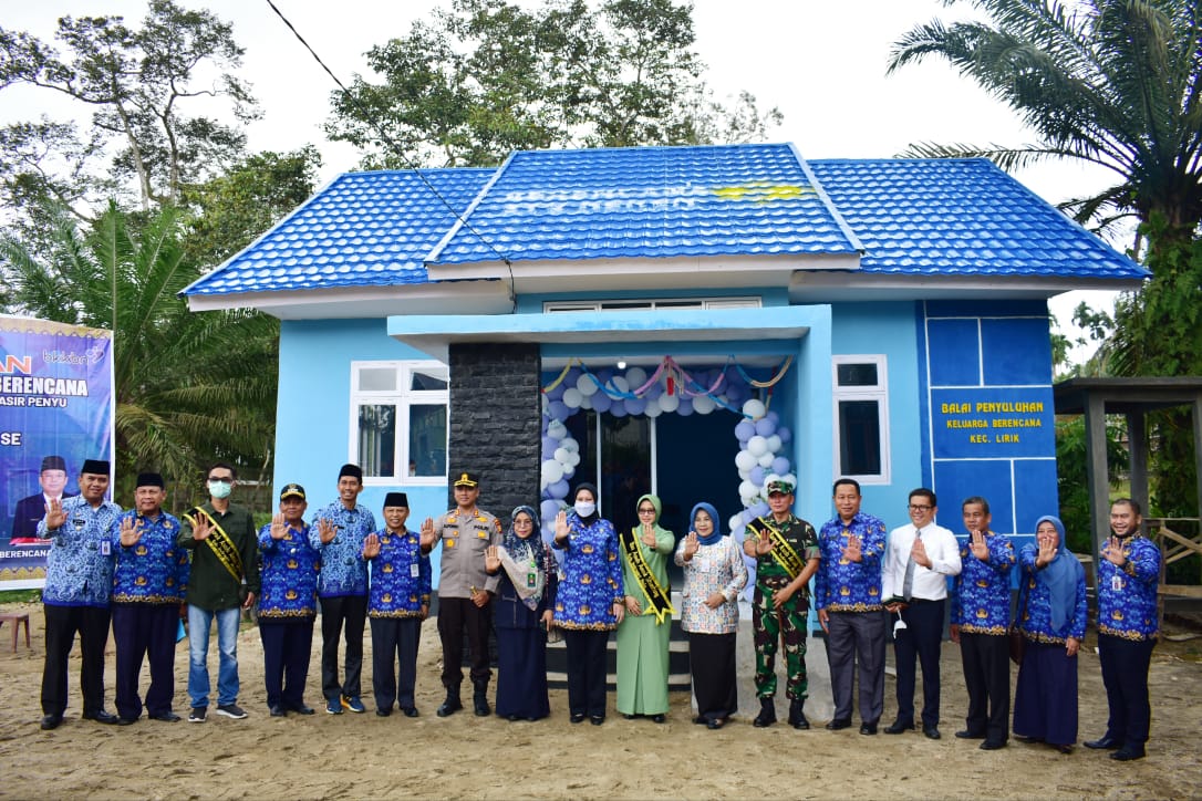 Resmikan Balai Penyuluhan KB, Ini Harapan Bupati Rezita 