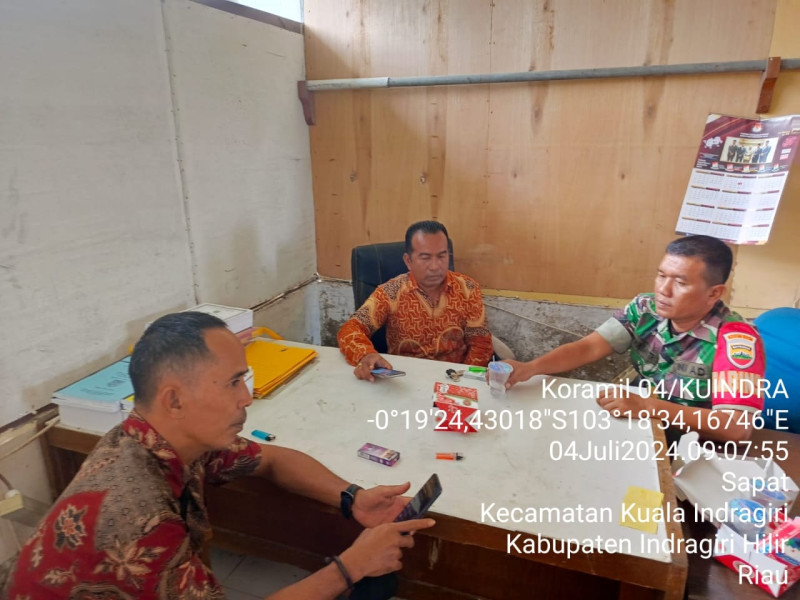 Dengan Komsos, Babinsa Koramil 04/Kuindra Jadikan Wadah Untuk Menjalin Tali Silaturahmi Antar Sesama