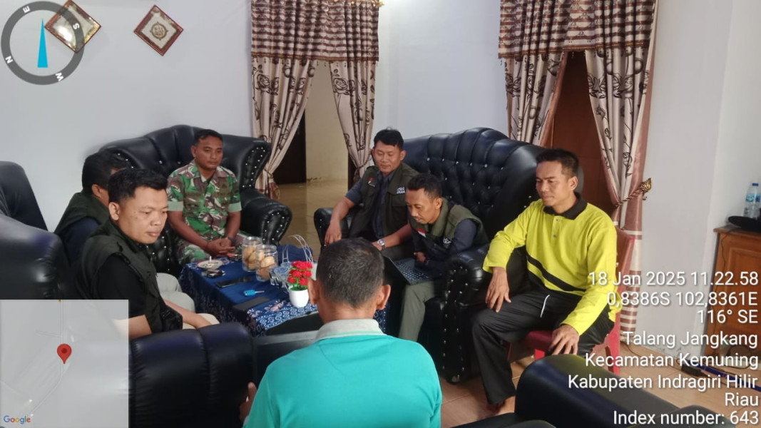 Babinsa Koramil 09 Kemuning Gelar Komsos: Meningkatkan Kerjasama TNI-Pemerintah