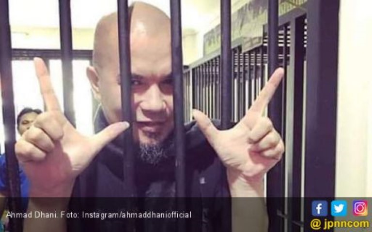 Cerita Ahmad Dhani Dikentutin Tahanan Lain