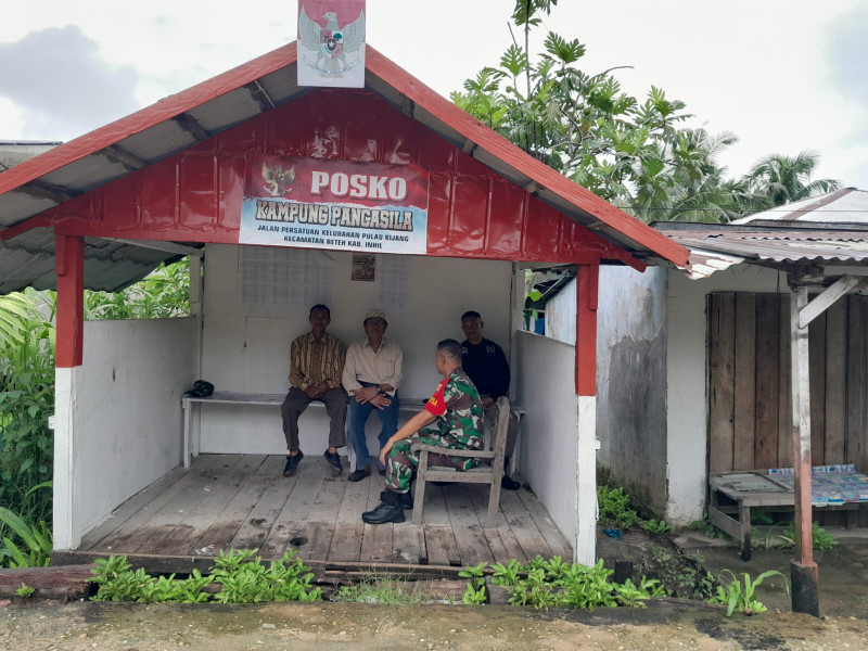 Turun Ke Wilayah Untuk Komsos, Koramil 07/Reteh Sambangi Warga Untuk Dapat Bekerjasama