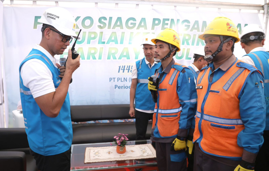 Dirut PLN Lakukan Inspeksi SPKLU Jalur Mudik, Pastikan 1.299 Unit Se-Indonesia Siaga Layani Pengguna Mobil Listrik