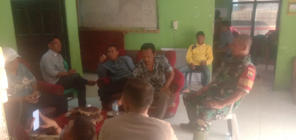 Bersama Perangkat Desa, Babinsa Koramil 09/Kmg Jalin Kedekatan di Wilayah