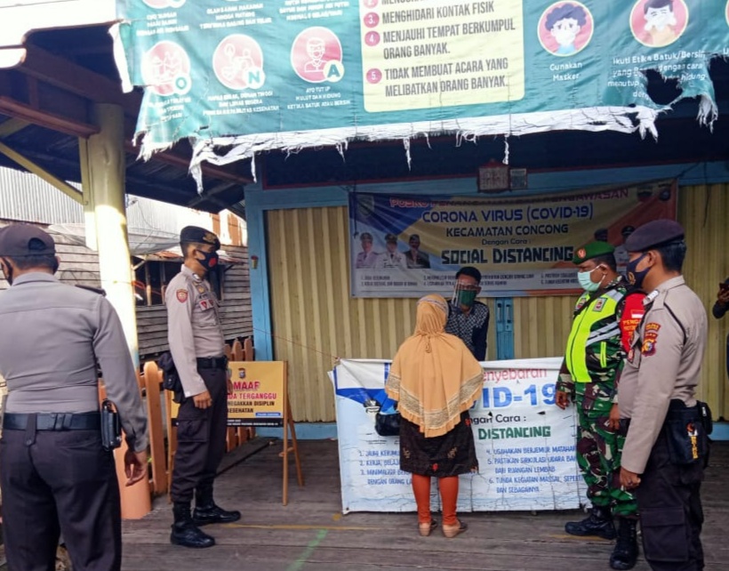 Kompak, Koramil 0r/Kuindra dan Polsek Lakukan Penegakan Protkes di Concong Luar