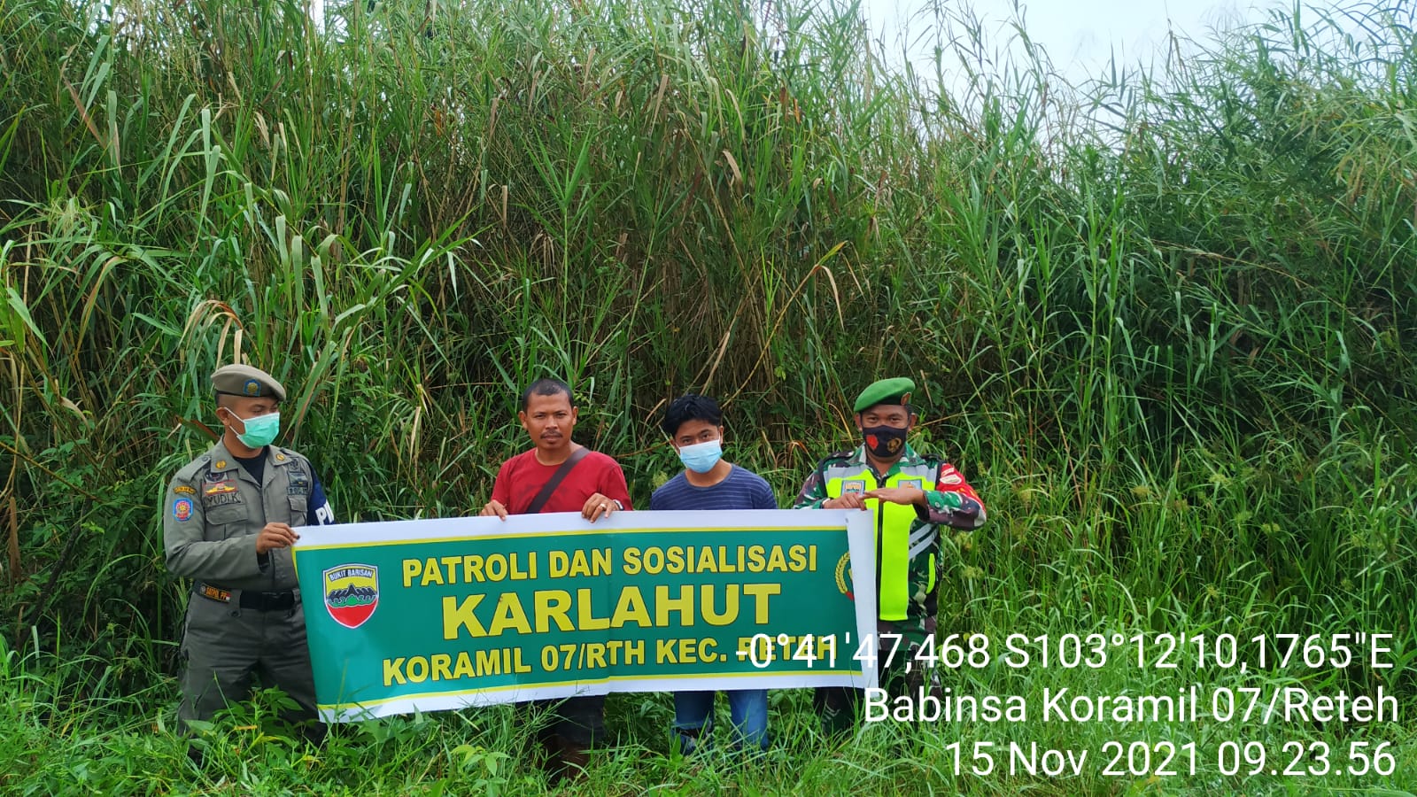 Serma Noviandi Lakukan Patroli dan Sosialisasi Karhutla di Parit 7 Kelurahan Madani