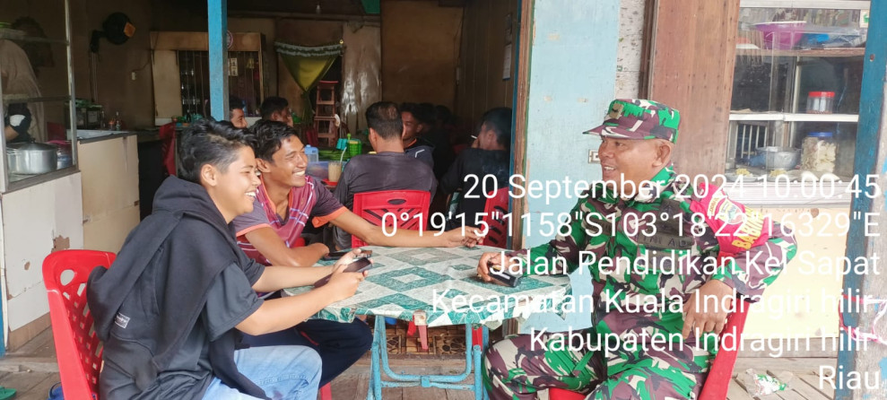 Wujudkan Kekompakan, Babinsa Koramil 04/Kuindra Rutin Turun ke Lapangan