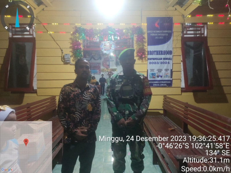 Danramil 09/Kemuning Lakukan Pengamanan Untuk Berikan Pelayanan Yang Baik Kepada Masyarakat Kristiani