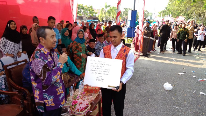 Hadapi Asean Games 2018, Syamsuar Mengajak Masyarakat  Cegah Karlahut di Riau.