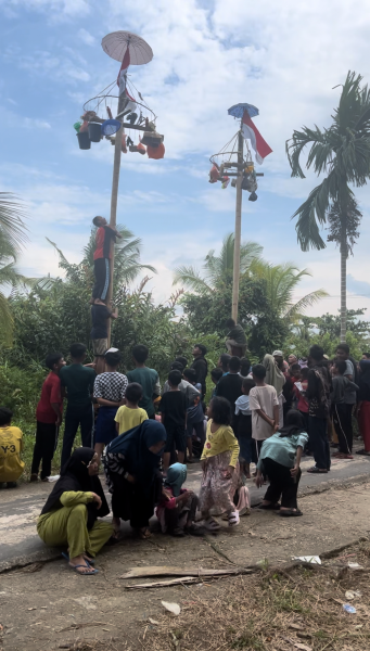Sempat Bertahun-tahun Ditiadakan, Akhirnya KUKERTA UNRI Hidupkan Kembali Perayaan 17 Agustus di Kelurahan Tanjung Harapan