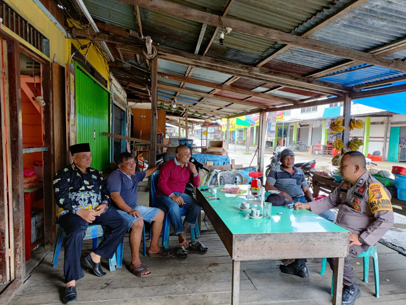 Bhabinkamtibmas Aiptu Edysah Putra Bangun Terus Laksanakan Patroli Sambang Pasar