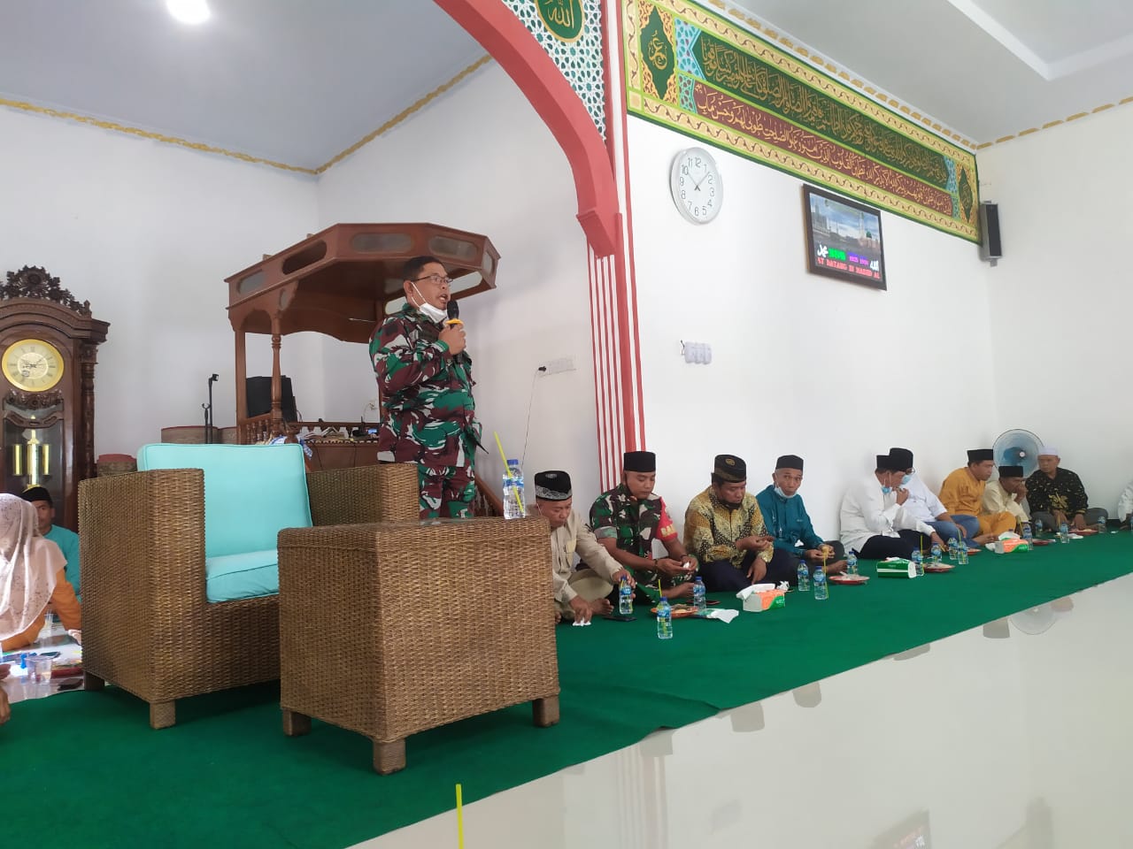 Hadiri Peringatan Isra' Mi'raj, Danramil 09/Kemuning Sampaikan Hal Ini 