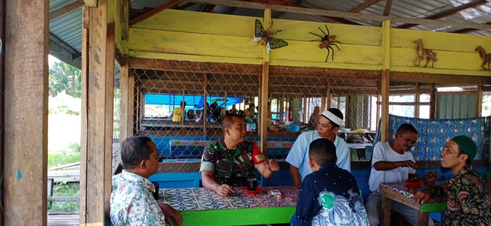 Komsos Terus Jaga Hubungan Baik Antar Sesama, Babinsa Koramil 05/Gas Sertu Guntur Melaksanakan Komsos Dengan Warga Binaan aku