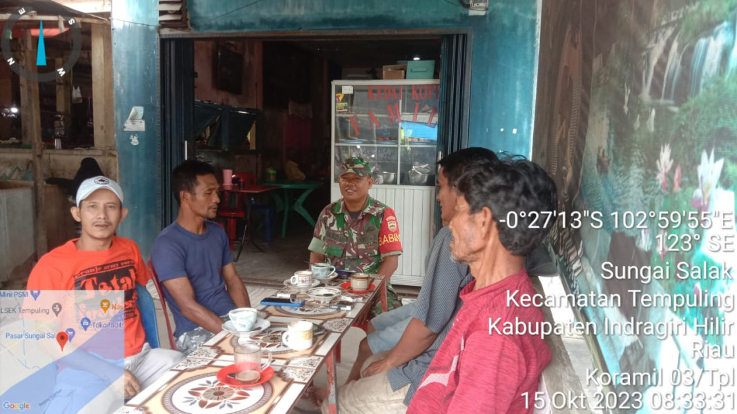 Babinsa 03/Tpl Sertu Mardia Ciptakan Keakraban Dengan Tokoh Pemuda