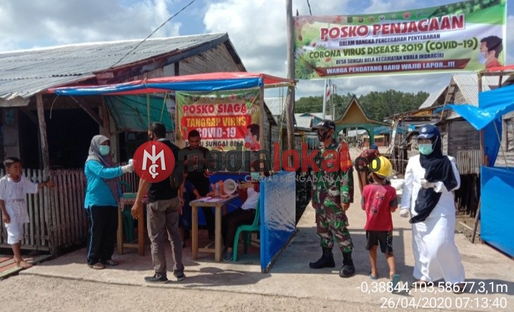 Babinsa Koramil 04/Kuindra Lakukan Pam Pengecekan Penumpang Boat dari Luar Desa Sungai Bela