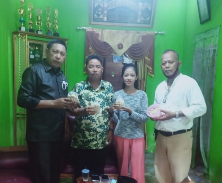 Gula-gula dari Air Kelapa di Sungai Ambat, NasDem Komit Bantu Perkembangan UMKM di Inhil