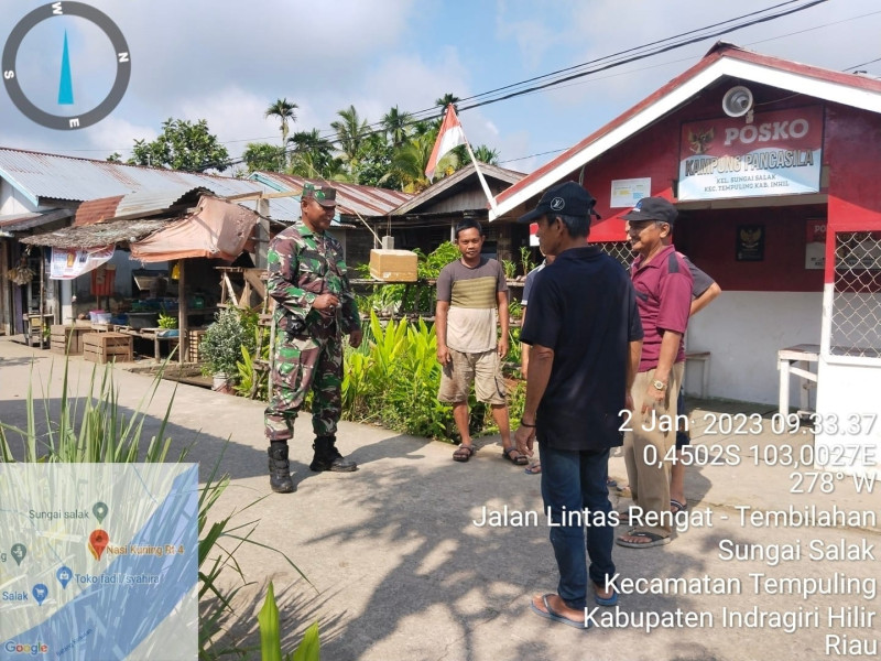 Babinsa 03/Tpl Serma Syamsul Azman Sambangi Masyarakat di Kampung Pancasila
