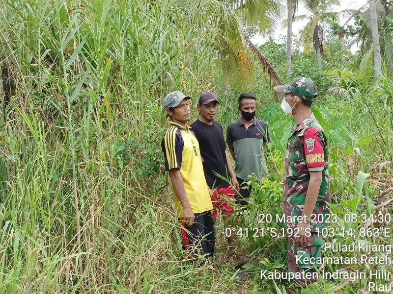 Babinsa Koramil 07/Reteh Tetap Turun Ke Wilayah Untuk Patroli dan Sosialisasi Karlahut