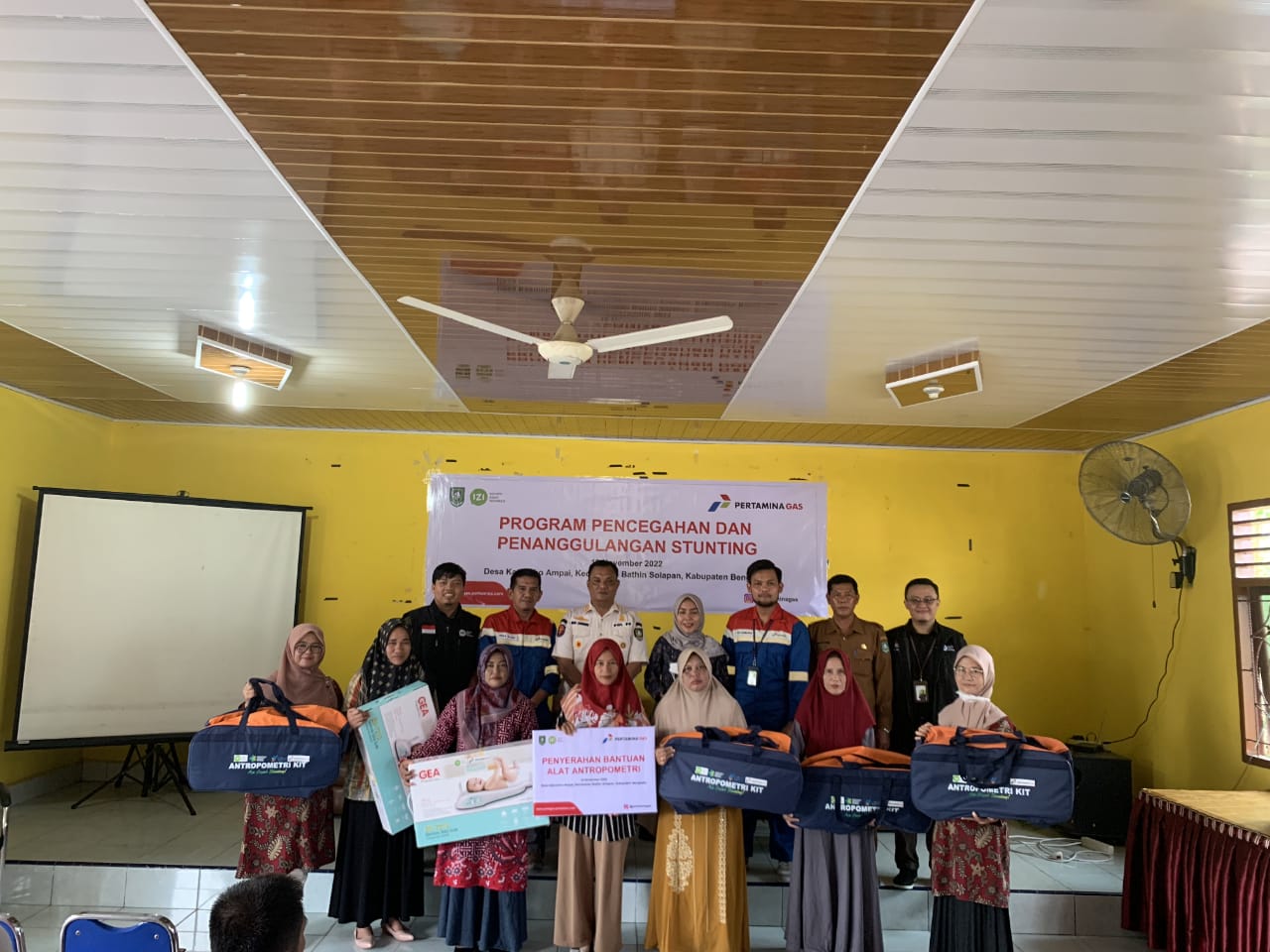 Cegah Stunting, Pertamina Gas Gandeng IZI Serahkan Bantuan Alat Antropometri