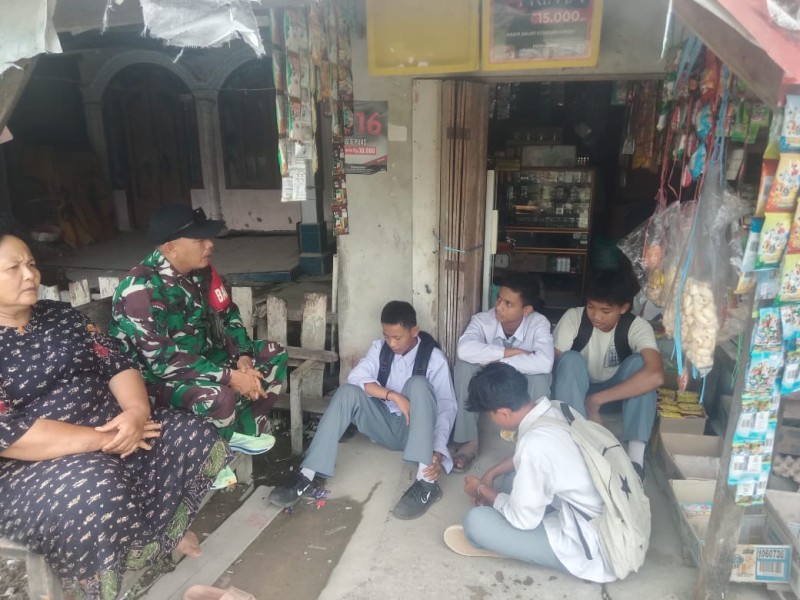 Sertu Bendri: Kami Akan Terus Laksanakan Komsos Untuk Meningkatkan Motivasi Anak Sekolah