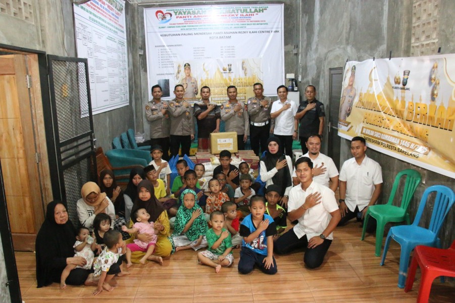 Polresta Barelang Gelar Bakti Sosial Ramadhan Di Panti Asuhan “Rezky Ilahi” Kota Batam