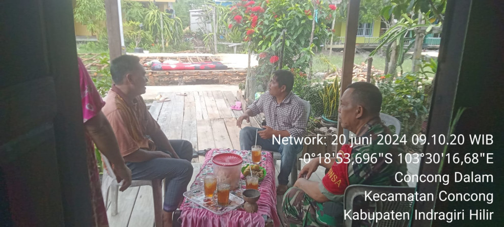 Babinsa Koramil 04/Kuindra Selalu Jaga Kamtibmas di Wilayah Binaan Demi Kenyamanan Lingkungan